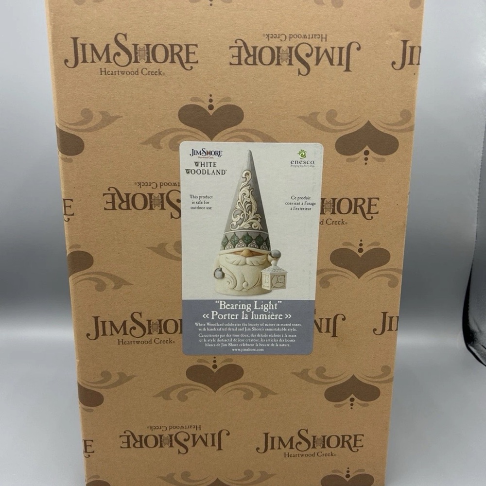 Jim Shore White Woodland Gnome with Lantern - Picture 4 of 6